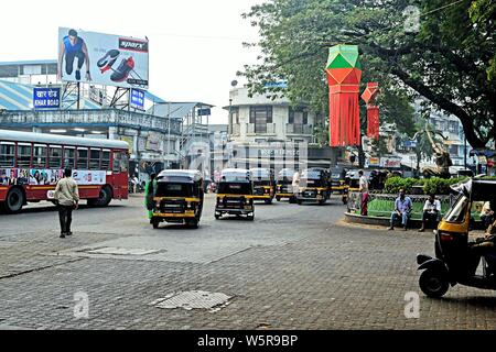 Khar Road Railway Station entrance Mumbai Maharashtra India Asia Stock Photo