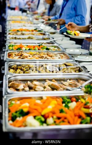 electric food plate warmer, Professional Plate Serving Unit for hotel and  open buffet restaurants Stock Photo - Alamy
