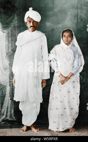 Kasturba Gandhi and Mahatma Gandhi after return to India 1915 Stock Photo