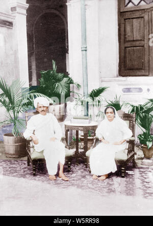 Kasturba Gandhi and Mahatma Gandhi during their visit to South India Asia April 1915 Stock Photo