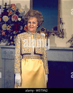 Pat Nixon poses 1970 Stock Photo