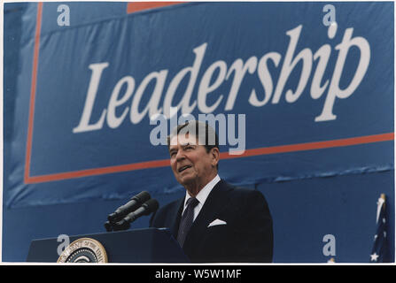 Photograph of President Reagan giving Campaign speech in Texas Stock Photo