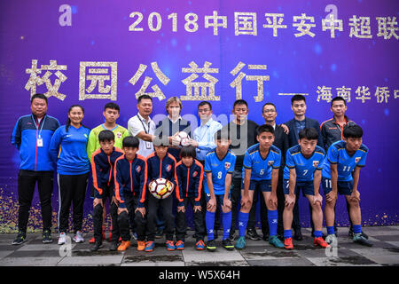 Czech retired footballer and CSL ambassador Pavel Nedved visits the Hainan Overseas Chinese Middle School in Haikou city, south China's Hainan provinc Stock Photo