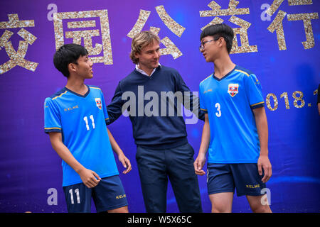 Czech retired footballer and CSL ambassador Pavel Nedved visits the Hainan Overseas Chinese Middle School in Haikou city, south China's Hainan provinc Stock Photo
