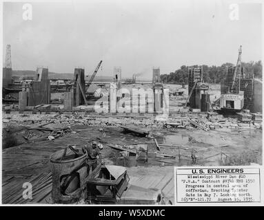 Public Works Administration Project, Army Corps of Engineers, Dam; General notes:  Mississippi River Lock and Dam number 10, Guttenberg, Iowa Stock Photo