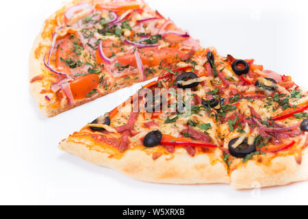 https://l450v.alamy.com/450v/w5xrxb/pizza-slice-top-view-isolated-on-white-background-with-onions-bacon-and-cherry-tomatoes-thin-pastry-crust-closeup-w5xrxb.jpg