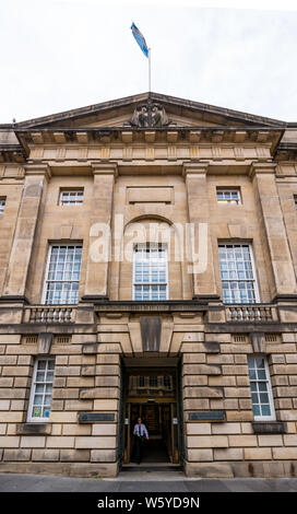Frontage of High Court of Jusiticiary, Royal Mile, Edinburgh, Scotland, UK Stock Photo