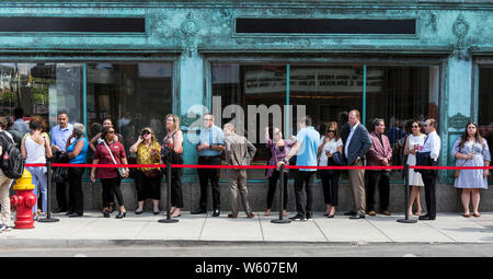 Detroit, Michigan, USA. 30th July, 2019. People line up to get into the first of two Democratic Debates in Detroit hosted by CNN and sanctioned by the DNC. Credit: Brian Cahn/ZUMA Wire/Alamy Live News Stock Photo