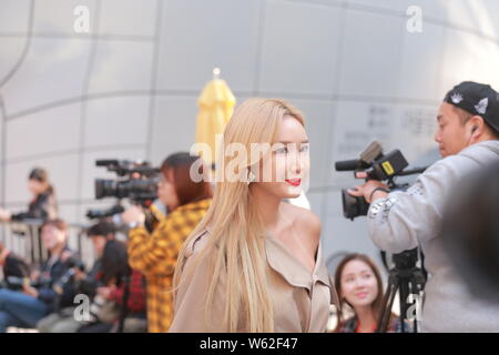 South Korean girl group Le Sserafim arrives for the Louis Vuitton Pre-Fall  2023 Show in Seoul, South Korea, Saturday, April 29, 2023. (AP Photo/Ahn  Young-joon Stock Photo - Alamy