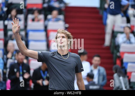 Alexander Zverev of Germany celebrates after defeating Nikoloz Basilashvili of Georgia in their second round match of the men's singles during the Rol Stock Photo