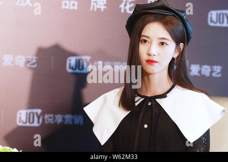 Chinese actress Ju Jingyi attends a promotional event by Chinese online video platform iQiyi in Shanghai, China, 18 October 2018. Stock Photo