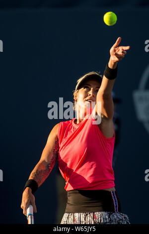 San Jose, California, USA. 30th July, 2019. Bethanie Mattek-Sands (USA) in action where she defeated Venus Williams (USA) 6-7, 6-3, 6-1 in the first round of the Mubadala Silicon Valley Classic at San Jose State in San Jose, California. © Mal Taam/TennisClix/CSM/Alamy Live News Stock Photo