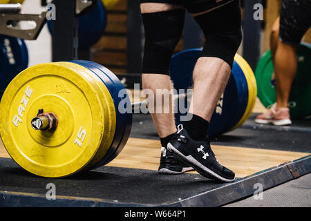 Male Competitor at the University of Leeds Powerlifting meet up at Implexus Gym. Stock Photo