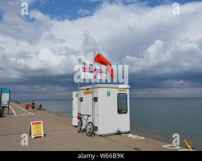 Sheerness, Kent, UK. 31st July, 2019. UK Weather: hot and sunny at midday in Sheerness, Kent but with clouds looming. Credit: James Bell/Alamy Live News Stock Photo