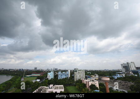 Kolkata, India. 31st July, 2019. Monsoon clouds over the Sector V, Salt Lake city. In this year the rainfall deficit is around 65% in the South Bengal Stock Photo