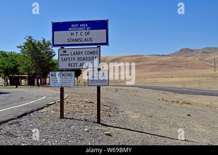 Caltrans Larry Combs safety roadside rest area, along I-5 freeway, California Stock Photo