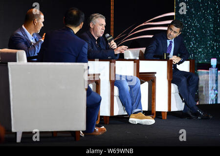 (From left) Dutch football manager and former football player Ruud Gullit, Italian football managers and former football players Carlo Ancelotti and A Stock Photo