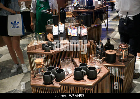 Interior view of Hong Kong's largest Starbucks flagship store at Causeway Bay in Hong Kong, China, 22 June 2018.   Starbucks opened its new flagship s Stock Photo