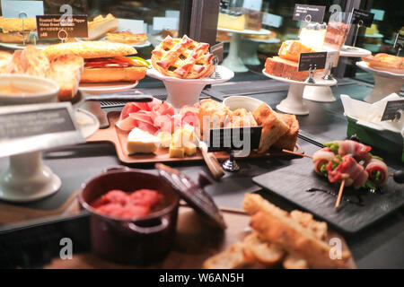 Interior view of Hong Kong's largest Starbucks flagship store at Causeway Bay in Hong Kong, China, 22 June 2018.   Starbucks opened its new flagship s Stock Photo