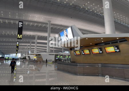 Interior view of the Terminal 2 of Guangzhou Baiyun International Airport in Guangzhou city, south China's Guangdong province, 26 April 2018.   The ne Stock Photo