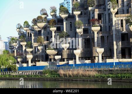The amazing building featuring the shape of Hanging Gardens