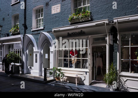 St. Christopher's Place shopping & dining quarter, London, England, U.K. Stock Photo