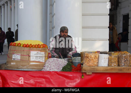 Street seller selling bhelpuri Stock Photo