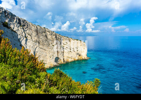 Greece, Zakynthos, North cape skinari chalk rock wall and wonderful blue ocean water Stock Photo