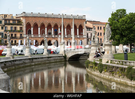 Lodge Amulea in the Great piazza of Prato della Valle also known as Ca' Duodo Palazzo Zacco in Padua, Italy Stock Photo