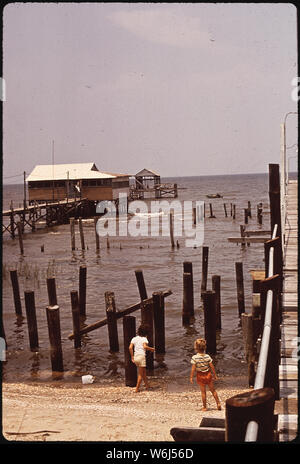 LITTLE WOODS AREA; General notes:  Stilt houses in shallows of Lake Pontchartrain, Little Woods area in Eastern New Orleans, Louisiana Stock Photo