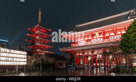 Night photo, Hozomon Gate and five-storey pagoda of Sensoji, Buddhist temple complex, Senso-ji temple or Asakusa shrine, Asakusa, Tokyo, Japan Stock Photo