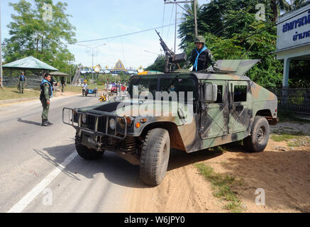 Thai soldiers at a checkpoint in southern Thailand Stock Photo