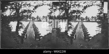 Pontoon bridge, Deep Bottom, James River, Va Stock Photo