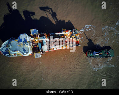 Aerial view of the world's first deep-sea dynamic positioning crude oil ...