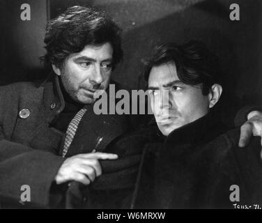 ROBERT NEWTON and JAMES MASON in ODD MAN OUT 1947 director CAROL REED novel F.L. Green screenplay F.L. Green and R.C. Sherriff  Two Cities Films / General Film Distributors (GFD) Stock Photo