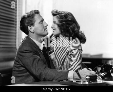 SPENCER TRACY and KATHARINE HEPBURN in WOMAN OF THE YEAR (1942), directed by GEORGE STEVENS. Credit: M.G.M / Album Stock Photo