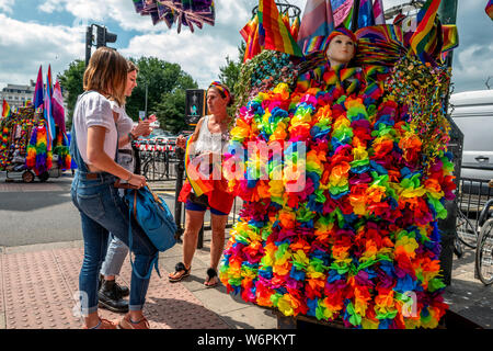 Brighton, Sussex, UK. 2nd Aug, 2019. Preparations for this weekend's Pride celebrations in Brighton Credit: Andrew Hasson/Alamy Live News Stock Photo