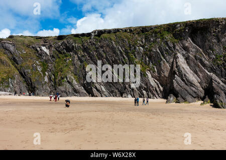 Coumeenoole Beach on the Dingle Peninsula, County Kerry, Republic of Ireland Stock Photo