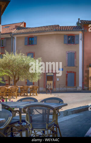 Village restaurant and houses in summer at Sablet in Provence-Alpes-Cote d’Azur, France Stock Photo