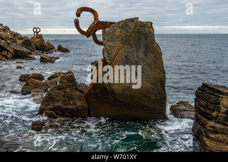 Seascape in San Sebastian with Peine del Viento (The Wind Comb) sculpture, Basque Country, Spain Stock Photo