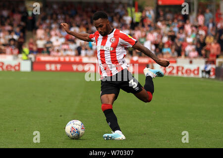London, UK. 03rd Aug, 2019. Rico Henry of Brentford in action. EFL Skybet championship match, Brentford v Birmingham City at Griffin Park stadium in London on Saturday 3rd August 2019. this image may only be used for Editorial purposes. Editorial use only, license required for commercial use. No use in betting, games or a single club/league/player publications. pic by Steffan Bowen/Andrew Orchard sports photography/Alamy Live news Credit: Andrew Orchard sports photography/Alamy Live News Stock Photo