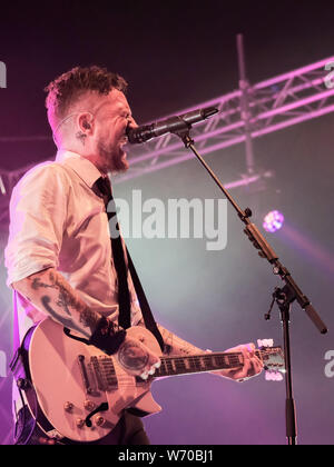 Wickham, Hampshire, UK. 3rd August 2019. Frank Turner and the Sleeping Souls performing live on stage, Wickham Festival. Wickham, Hampshire, UK Credit: Dawn Fletcher-Park/Alamy Live News Stock Photo