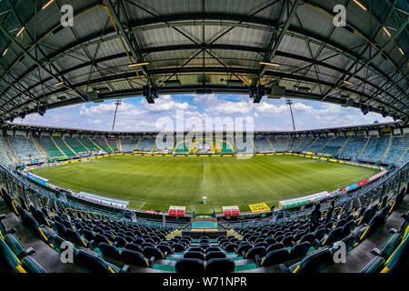 DEN HAAG, Netherlands. 04th Aug, 2019. football, Cars Jeans stadium ...