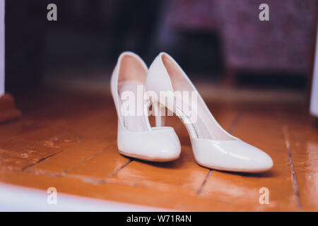 Plain on sale white heels