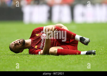 London, UK. 04th Aug, 2019. Jordan Henderson of Liverpool holds his leg as he lies injured. The FA Community Shield, Liverpool v Manchester City at Wembley Stadium in London on Sunday 4th August 2019. this image may only be used for Editorial purposes. Editorial use only, license required for commercial use. No use in betting, games or a single club/league/player publications . pic by Chris Stading/Andrew Orchard sports photography/Alamy Live news Credit: Andrew Orchard sports photography/Alamy Live News Stock Photo