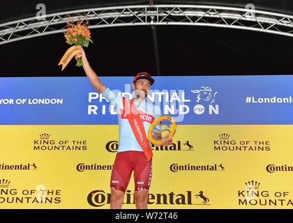 London, UK. 04th Aug, 2019. Alex Edward wins the Kind of the Mountain in RideLondon-Surrey Classic during Prudential RideLondon at The Mall on Sunday, August 04, 2019 in LONDON United Kingdom. Credit: Taka G Wu/Alamy Live News Stock Photo