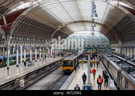 Liverpool Station seen from the inside with trains and commuters Stock Photo
