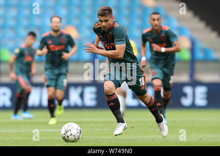 4 augustus 2019 Arnhem, The Netherlands Soccer Dutch Eredivisie Vitesse Arnhem v Ajax Amsterdam   03-08-2019: Voetbal: Vitesse v Ajax: Arnhem  L-R: Razvan Marin of Ajax Stock Photo