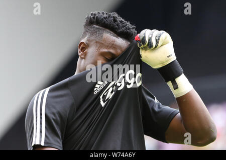 4 augustus 2019 Arnhem, The Netherlands Soccer Dutch Eredivisie Vitesse Arnhem v Ajax Amsterdam   03-08-2019: Voetbal: Vitesse v Ajax: Arnhem  L-R: Andre Onana of Ajax Stock Photo