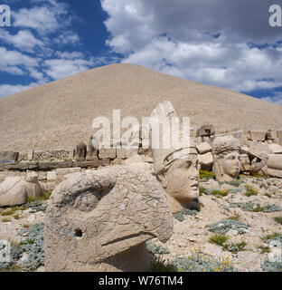 Turkey: the west terrace of Nemrut Dagi, Mount Nemrut where in 62 BCE King Antiochus I Theos of Commagene built a tomb-sanctuary flanked by huge statues Stock Photo